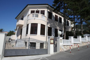 Гостиница Bed & Breakfast Three Angels  Башка